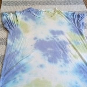 Tye-die t-shirt